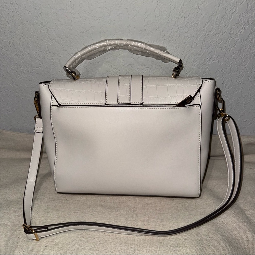 IMAN Convertable Bag - Picture 4 of 9